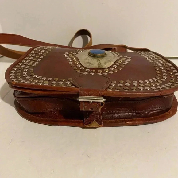 Handmade vintage studded  leather moroccan bag - Picture 3 of 12